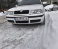 Белый Шкода Октавия, объемом двигателя 1.6 л и пробегом 246 тыс. км за 5000 $, фото 1 на Automoto.ua