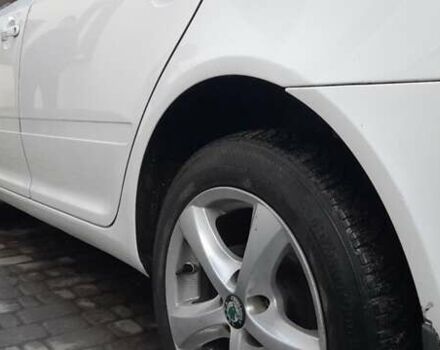 Белый Шкода Октавия, объемом двигателя 1.6 л и пробегом 214 тыс. км за 6000 $, фото 5 на Automoto.ua