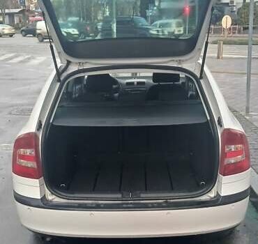 Білий Шкода Октавія, об'ємом двигуна 1.6 л та пробігом 236 тис. км за 6500 $, фото 13 на Automoto.ua