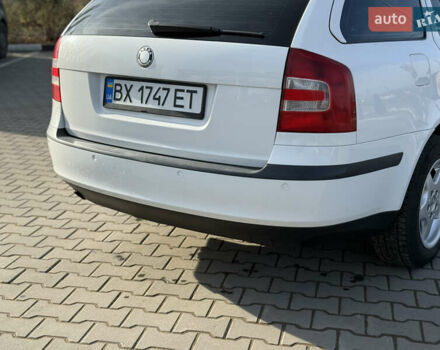 Белый Шкода Октавия, объемом двигателя 1.6 л и пробегом 310 тыс. км за 5350 $, фото 6 на Automoto.ua