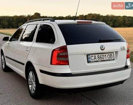 Білий Шкода Октавія, об'ємом двигуна 1.98 л та пробігом 257 тис. км за 6500 $, фото 3 на Automoto.ua