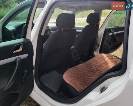 Білий Шкода Октавія, об'ємом двигуна 1.8 л та пробігом 219 тис. км за 7000 $, фото 13 на Automoto.ua