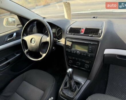 Белый Шкода Октавия, объемом двигателя 1.6 л и пробегом 310 тыс. км за 5350 $, фото 14 на Automoto.ua