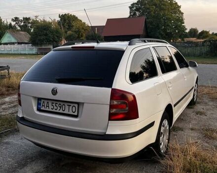 Белый Шкода Октавия, объемом двигателя 1.6 л и пробегом 307 тыс. км за 5500 $, фото 16 на Automoto.ua