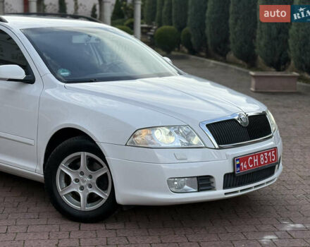 Білий Шкода Октавія, об'ємом двигуна 1.6 л та пробігом 245 тис. км за 6900 $, фото 18 на Automoto.ua