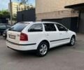 Белый Шкода Октавия, объемом двигателя 2 л и пробегом 227 тыс. км за 5100 $, фото 1 на Automoto.ua