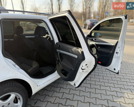 Белый Шкода Октавия, объемом двигателя 1.6 л и пробегом 310 тыс. км за 5350 $, фото 17 на Automoto.ua