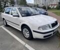 Білий Шкода Октавія, об'ємом двигуна 1.6 л та пробігом 201 тис. км за 5499 $, фото 1 на Automoto.ua