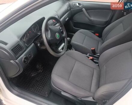 Белый Шкода Октавия, объемом двигателя 1.6 л и пробегом 274 тыс. км за 5300 $, фото 14 на Automoto.ua