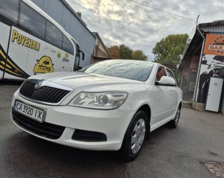 Білий Шкода Октавія, об'ємом двигуна 1.6 л та пробігом 252 тис. км за 7750 $, фото 10 на Automoto.ua