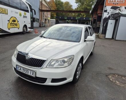 Білий Шкода Октавія, об'ємом двигуна 1.6 л та пробігом 252 тис. км за 7750 $, фото 5 на Automoto.ua