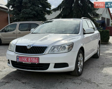 Белый Шкода Октавия, объемом двигателя 1.4 л и пробегом 211 тыс. км за 7000 $, фото 2 на Automoto.ua