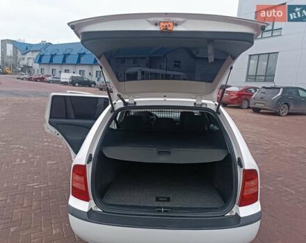 Белый Шкода Октавия, объемом двигателя 1.6 л и пробегом 274 тыс. км за 5300 $, фото 12 на Automoto.ua