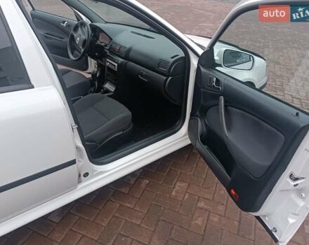 Белый Шкода Октавия, объемом двигателя 1.6 л и пробегом 274 тыс. км за 5300 $, фото 8 на Automoto.ua