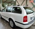 Белый Шкода Октавия, объемом двигателя 1.6 л и пробегом 217 тыс. км за 5500 $, фото 26 на Automoto.ua
