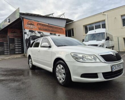 Білий Шкода Октавія, об'ємом двигуна 1.6 л та пробігом 252 тис. км за 7750 $, фото 12 на Automoto.ua