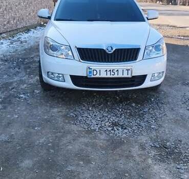 Белый Шкода Октавия, объемом двигателя 1.8 л и пробегом 179 тыс. км за 8299 $, фото 7 на Automoto.ua