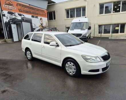 Білий Шкода Октавія, об'ємом двигуна 1.6 л та пробігом 252 тис. км за 7750 $, фото 6 на Automoto.ua