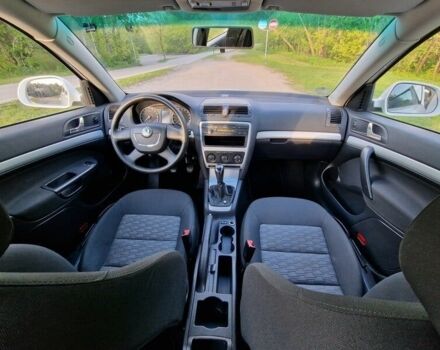 Белый Шкода Октавия, объемом двигателя 1.9 л и пробегом 220 тыс. км за 2200 $, фото 14 на Automoto.ua