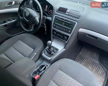 Белый Шкода Октавия, объемом двигателя 1.39 л и пробегом 206 тыс. км за 8500 $, фото 9 на Automoto.ua
