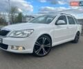 Белый Шкода Октавия, объемом двигателя 1.6 л и пробегом 260 тыс. км за 7799 $, фото 1 на Automoto.ua