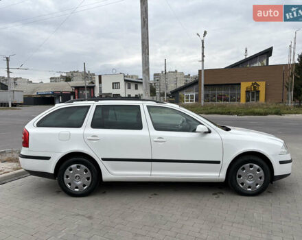 Білий Шкода Октавія, об'ємом двигуна 1.6 л та пробігом 235 тис. км за 6700 $, фото 13 на Automoto.ua