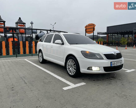 Білий Шкода Октавія, об'ємом двигуна 1.6 л та пробігом 299 тис. км за 7600 $, фото 11 на Automoto.ua