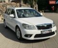 Белый Шкода Октавия, объемом двигателя 2 л и пробегом 145 тыс. км за 8699 $, фото 1 на Automoto.ua