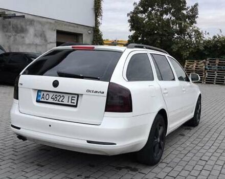 Шкода Октавия 2009 в Мукачеве на Automoto.ua Белый Шкода Октавия, объемом двигателя 1.39 л и пробегом 251 тыс. км за 7300 $, фото 6 на Automoto.ua