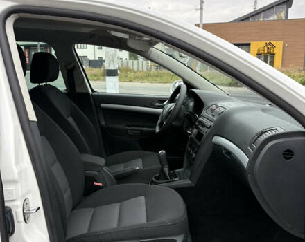 Білий Шкода Октавія, об'ємом двигуна 1.6 л та пробігом 235 тис. км за 6700 $, фото 42 на Automoto.ua