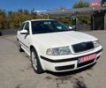 Белый Шкода Октавия, объемом двигателя 1.6 л и пробегом 156 тыс. км за 6800 $, фото 1 на Automoto.ua
