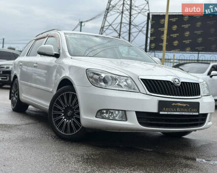 Белый Шкода Октавия, объемом двигателя 1.8 л и пробегом 171 тыс. км за 7800 $, фото 2 на Automoto.ua