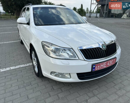 Білий Шкода Октавія, об'ємом двигуна 2 л та пробігом 260 тис. км за 9400 $, фото 21 на Automoto.ua
