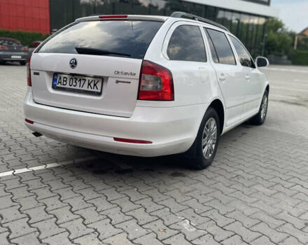 Белый Шкода Октавия, объемом двигателя 1.6 л и пробегом 280 тыс. км за 7900 $, фото 4 на Automoto.ua
