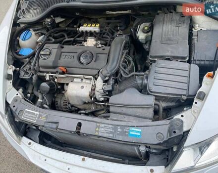 Белый Шкода Октавия, объемом двигателя 1.39 л и пробегом 206 тыс. км за 8500 $, фото 6 на Automoto.ua