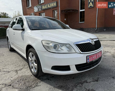 Белый Шкода Октавия, объемом двигателя 1.4 л и пробегом 211 тыс. км за 7000 $, фото 3 на Automoto.ua
