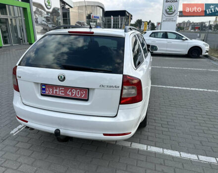 Білий Шкода Октавія, об'ємом двигуна 2 л та пробігом 260 тис. км за 9400 $, фото 11 на Automoto.ua