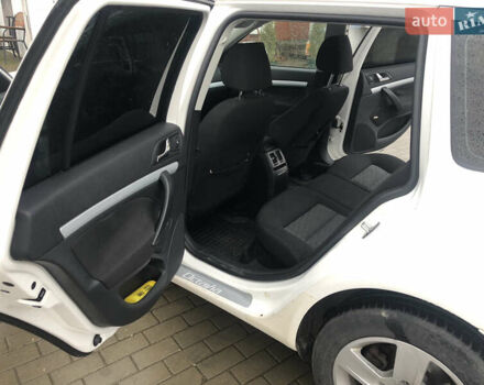 Білий Шкода Октавія, об'ємом двигуна 1.39 л та пробігом 230 тис. км за 6600 $, фото 8 на Automoto.ua