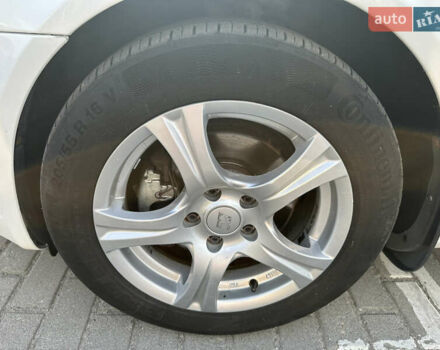 Білий Шкода Октавія, об'ємом двигуна 2 л та пробігом 260 тис. км за 9400 $, фото 49 на Automoto.ua