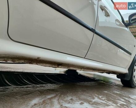 Белый Шкода Октавия, объемом двигателя 1.6 л и пробегом 217 тыс. км за 5500 $, фото 21 на Automoto.ua