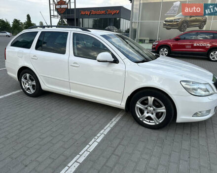 Білий Шкода Октавія, об'ємом двигуна 2 л та пробігом 260 тис. км за 9400 $, фото 18 на Automoto.ua