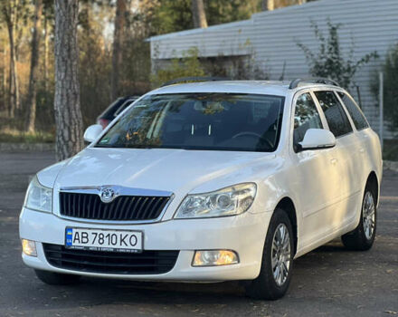 Белый Шкода Октавия, объемом двигателя 1.6 л и пробегом 236 тыс. км за 8200 $, фото 2 на Automoto.ua