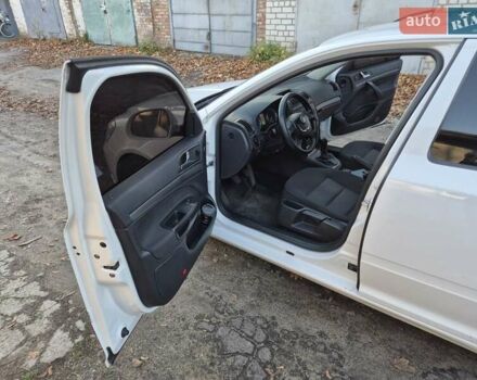 Шкода Октавия 2009 в Умани на Automoto.ua Белый Шкода Октавия, объемом двигателя 1.6 л и пробегом 252 тыс. км за 7600 $, фото 17 на Automoto.ua