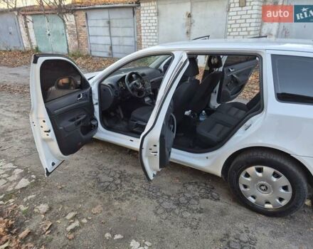 Шкода Октавия 2009 в Умани на Automoto.ua Белый Шкода Октавия, объемом двигателя 1.6 л и пробегом 252 тыс. км за 7600 $, фото 16 на Automoto.ua