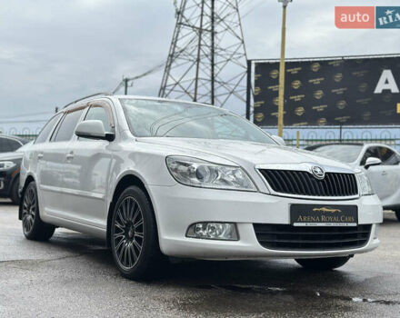Белый Шкода Октавия, объемом двигателя 1.8 л и пробегом 171 тыс. км за 7800 $, фото 8 на Automoto.ua
