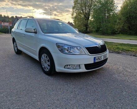 Белый Шкода Октавия, объемом двигателя 1.9 л и пробегом 220 тыс. км за 2200 $, фото 15 на Automoto.ua