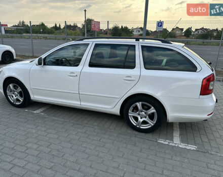 Білий Шкода Октавія, об'ємом двигуна 2 л та пробігом 260 тис. км за 9400 $, фото 6 на Automoto.ua