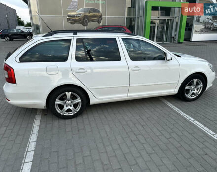 Білий Шкода Октавія, об'ємом двигуна 2 л та пробігом 260 тис. км за 9400 $, фото 15 на Automoto.ua