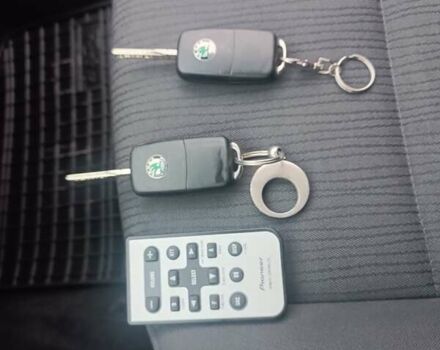 Белый Шкода Октавия, объемом двигателя 1.6 л и пробегом 274 тыс. км за 5300 $, фото 11 на Automoto.ua