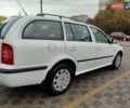 Белый Шкода Октавия, объемом двигателя 1.6 л и пробегом 217 тыс. км за 5500 $, фото 6 на Automoto.ua